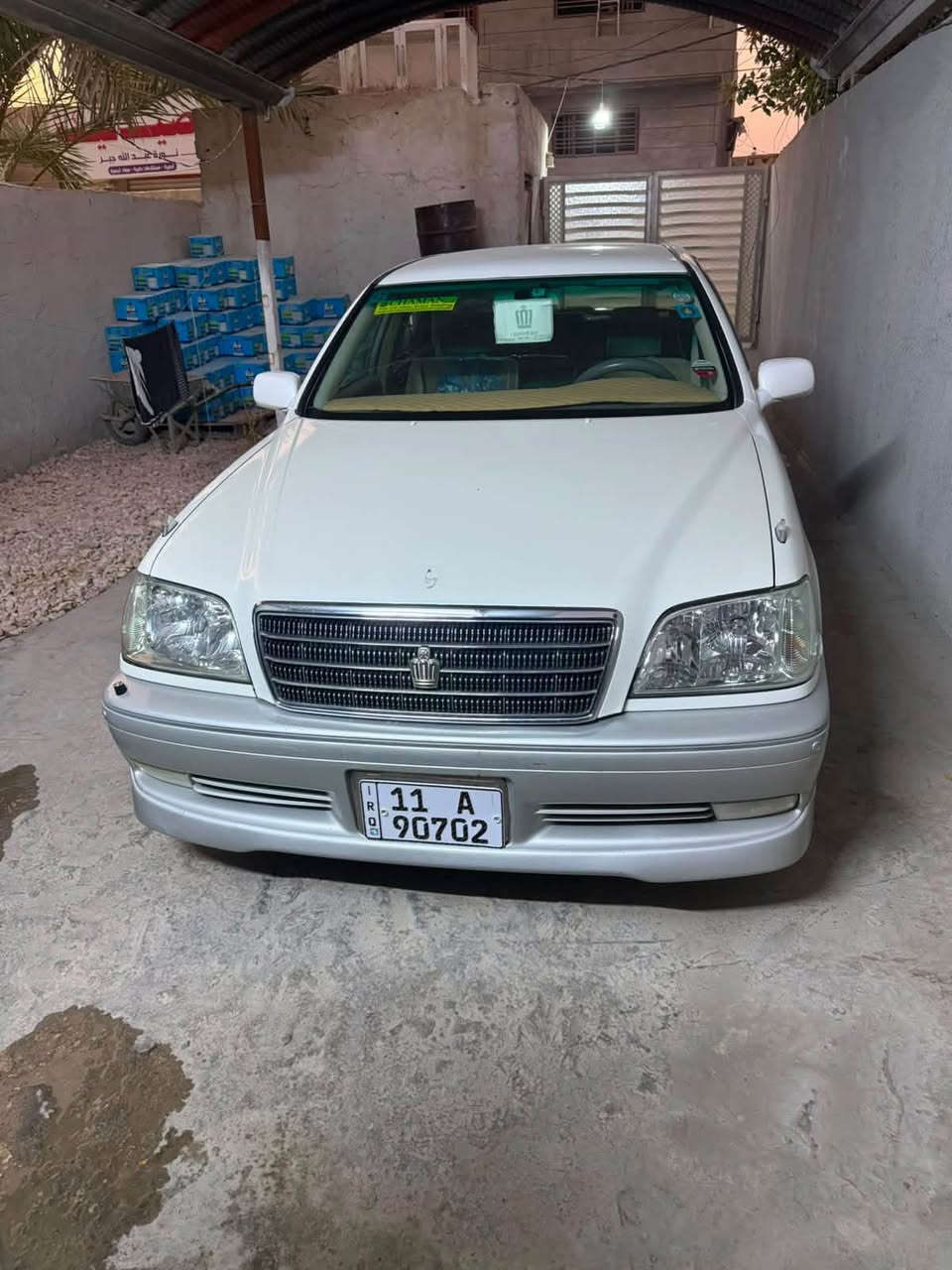 السلام عليكم
كراون ملكة موديل 2001 اصولي
اربع دكم فول مواصفات عدا الفتحه 
مكينة كير حدادية جديد ديفور الكبير 
السيارة بسمي تحويل ثاني يوم 
تحوير نجف فوك وجوه  
رقم بغداد الجديد 
مكان السيارة بابل 
للاستفسار : ***********
