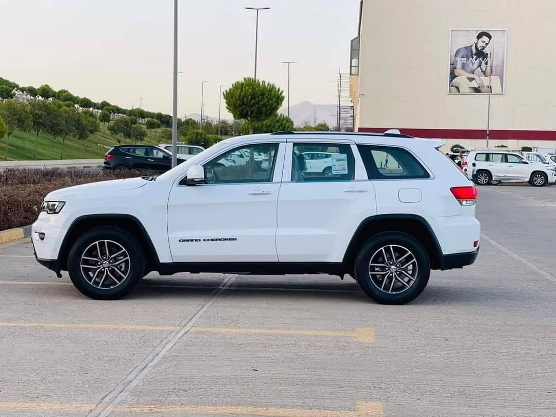 جيب لاريدو ٢٠١٨ خليجي مكفولة عام مكان السياره في السليمانيه
الاتصال ***********
