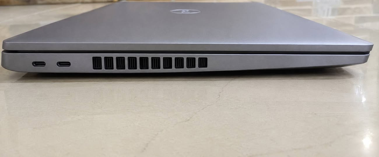 لابتوب للبيع Dell Latitude 5520
المواصفات:
• المعالج: Core i5 جيل 11
• الرام: 16 جيجا
• الهارد: SSD 512
• كارت الشاشة: Intel Iris Xe
النظام Windows 11 pro 
الملحقات شاحنة اصلية 65 واط
السعر: 400 الف
المكان: ديالى خان بني سعد
للتواصل على الرقم واتساب
***********
