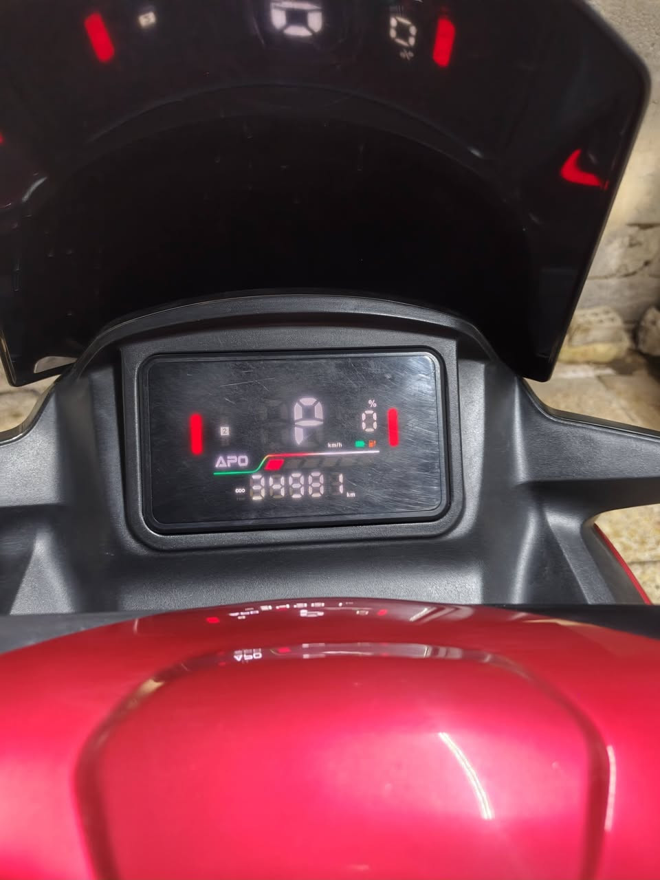 نيئيوم • بطارية كبيرة • ١١٠