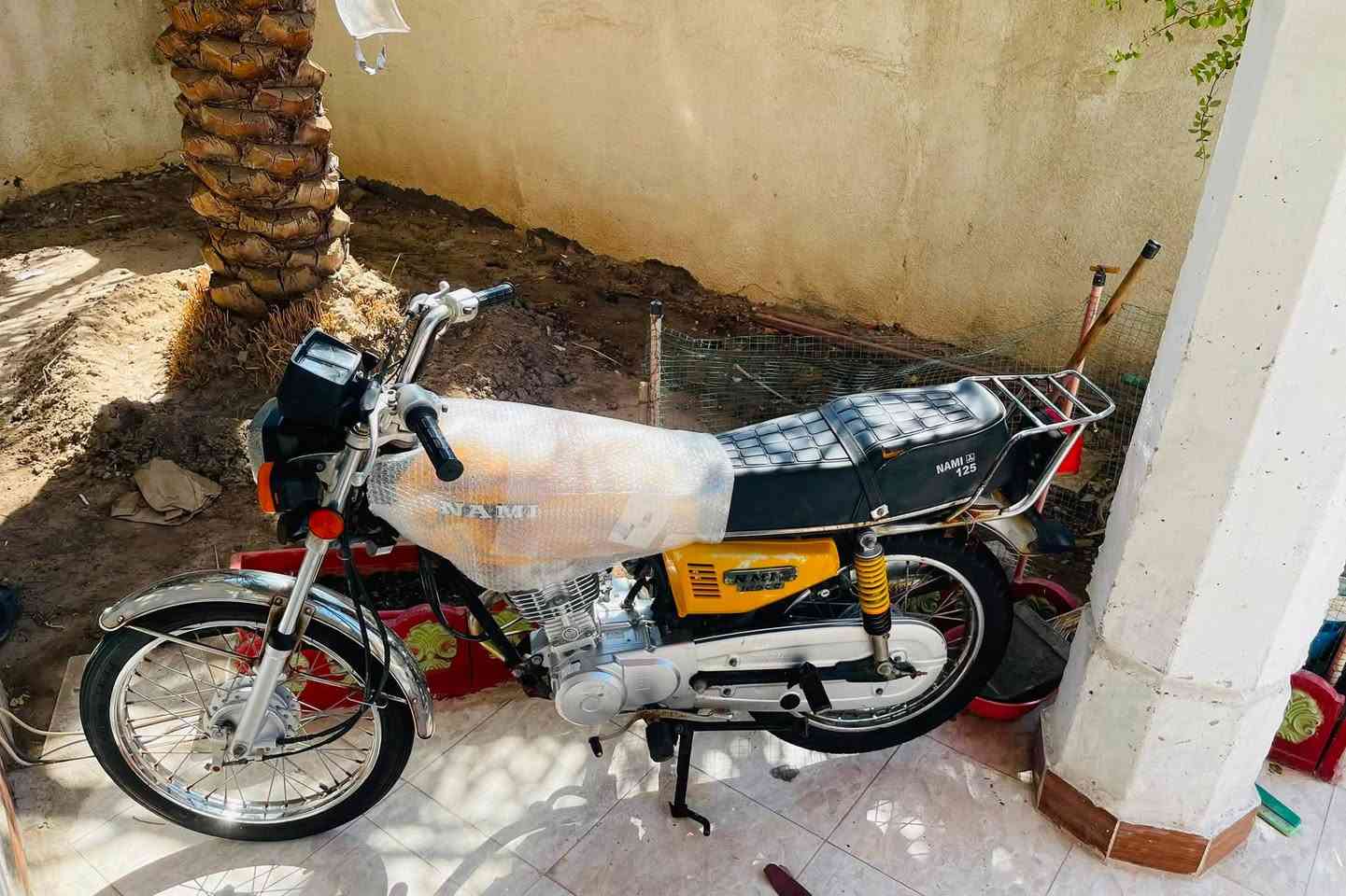 نامه شلامجه مديل 23 نضيفه  اوراقها ضايعه رقم شاصي موجود وكفاله  مكينه كفاله من الفتح دراجه من الطول للطول بلاديه   سعرها 550مجال بسيط للشراي مكاني بصره قبله ***********

