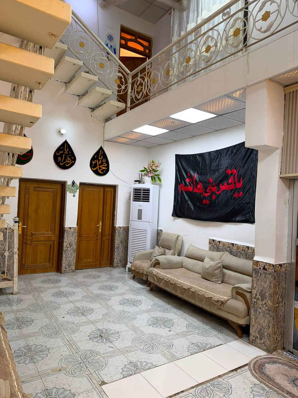 بيت مساحته 125متر طابقين بناء حديث في حي الحسين خلف المنتزه للاتصال *********** عمارة, ميسان
