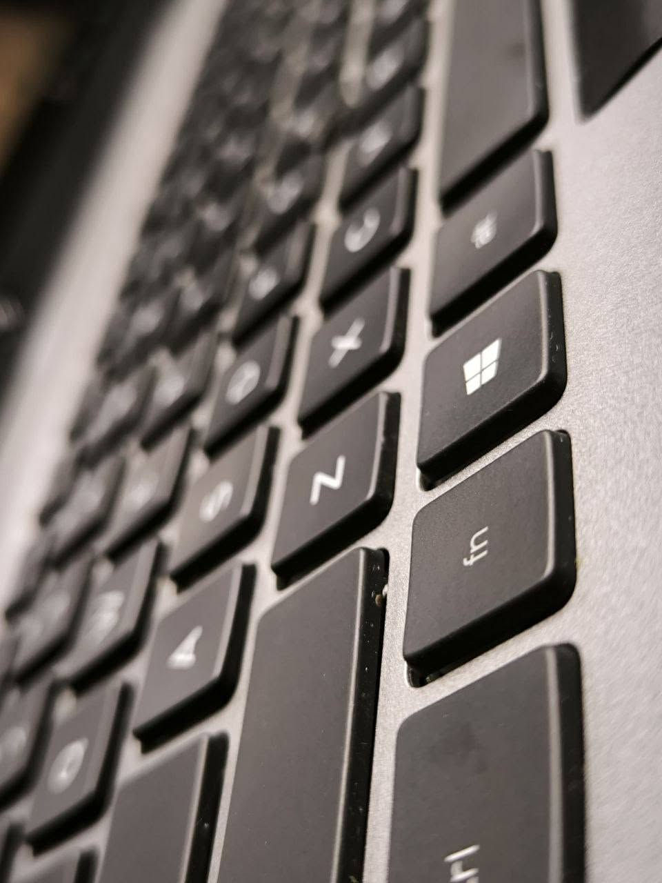 الجهاز الاحترافي وصل! Dell Precision 3551 | i7 + Quadro P620 4GB وبسعر 590,000 🔥
🔥 متوفر حديثاً | Dell Precision 3551 🔥

💻 المواصفات:
▪️ المعالج: Intel Core i7 – الجيل العاشر (10th Gen)
▪️ الرام: 16GB DDR4
▪️ التخزين: 256GB M.2 SSD
▪️ كرت الشاشة: NVIDIA Quadro P620 4GB
▪️ كرت Intel Graphics: 8GB
▪️ الشاشة: 15.6 FHD

💰 السعر: 590 ألف دينار فقط

🎁 ويجي وياه مجاناً:
🎒 حقيبة هدية
🖱️ ماوس هدية
🔌 الشاحن الأصلي للجهاز

🚚 التوصيل متوفر لجميع محافظات العراق 🇮🇶

📍 الموقع: بغداد – الأمين الثانية

📞 للحجز والاستفسار واتساب:
***********

📩 تليگرام:
@Hf_Yy5

🔥 جهاز احترافي بمواصفات قوية ومناسب للأعمال الهندسية والتصميم والاستخدام اليومي.
