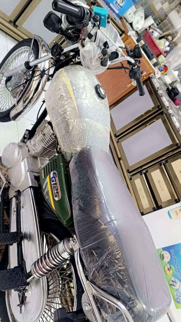 السلام عليكم تايكر موديل 2024 طالعه بدايت ال 26 دراجه نضيفه وحلوه شوفت عينك ام الختم شركت سونك باب اول كله مختمه لون مميزه لون سمنتي اوراق مال وكيل 5اوراق الشراري يتصل مكاني حله شاوي يم فلكت غرفت التجاره السعر 650 وبيه مجال بصيط كلش قليل وهذا رقمي للتصال ***********
