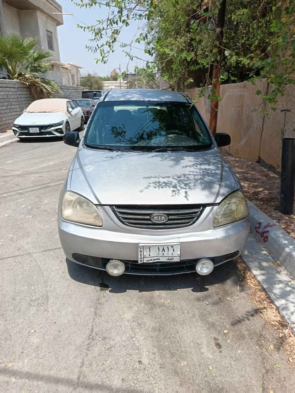 السلام عليكم ورحمة الله وبركاته
سيارة للبيع كيا كارينز ٧ راكب موديل ٢٠٠٥ كير عادي بأسمي شرط التحويل رقمها نجف محرك وكير بحالة جيدة جدا البدي شوف العين السيارة سمكرتها عام وصبغتها عام بسبب السمكرة وكان بيها جراد تبريد شغال بيها ضربة بالجاملغ الأمامي الأيمن صفحة السائق السعر ٤٢ ورقة وبيها مجال قليل العنوان البصرة قضاء القرنة هاتف *********** اخوان كلشي شرحت المو شراي يعبر المنشور بالصلاة على محمد وآل محمد
