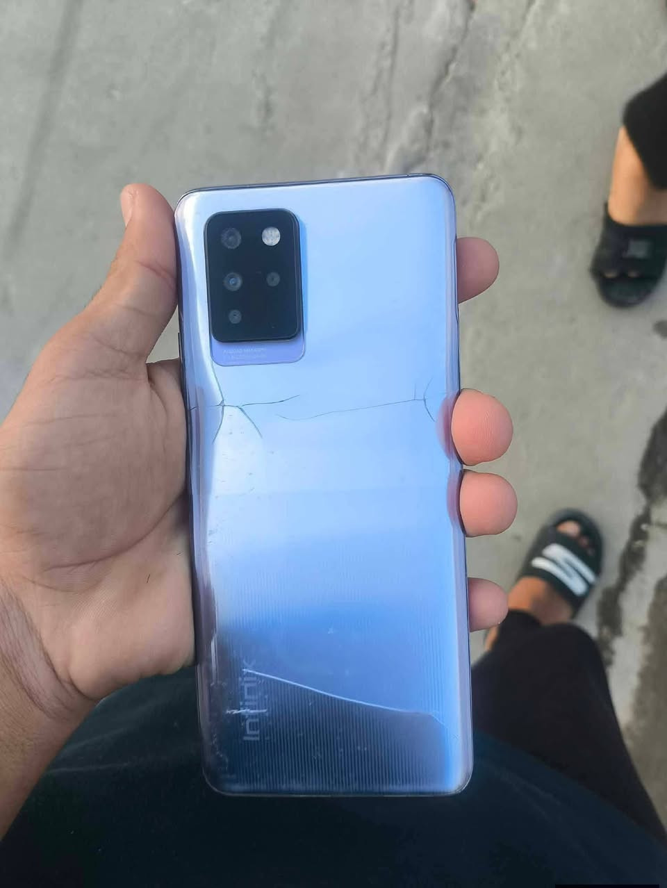 للبيع Infinix NOTE 10 Proذاكرته 128رام8 بطاريته 5000سعر 80وبي مجال هاي عيوبه كدامك عنواني كركوك واحد حزيران رقمي***********
