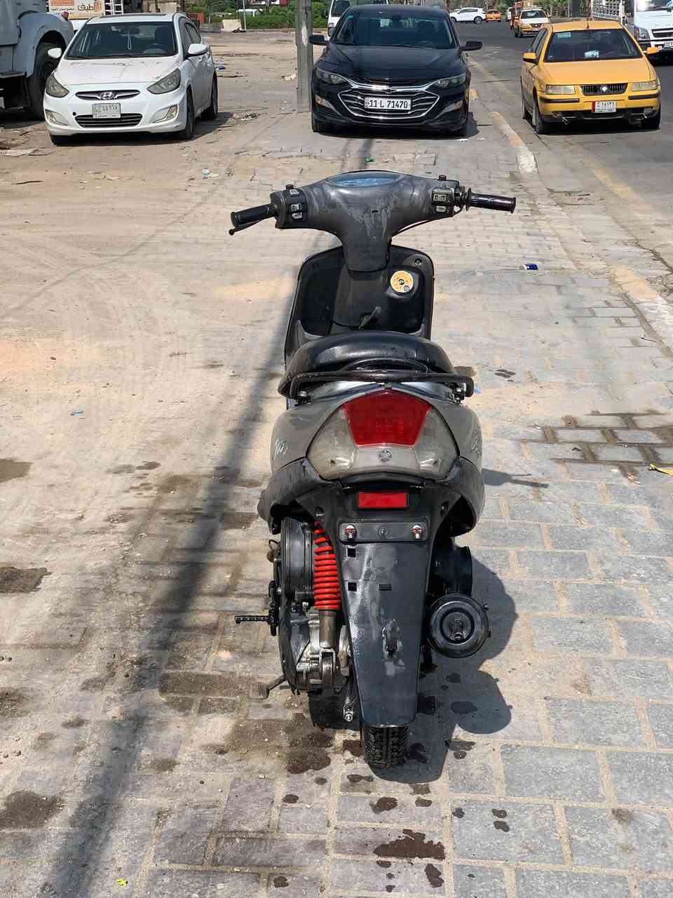 السلام عليكم دراجه لبيع مجفته جديد سلف هندر عوزها كلجات دراجه خير من الله تجي تفحص عنواني بغداد حي ور سبع قصور السعر 300وبيها مجال قليل
***********
