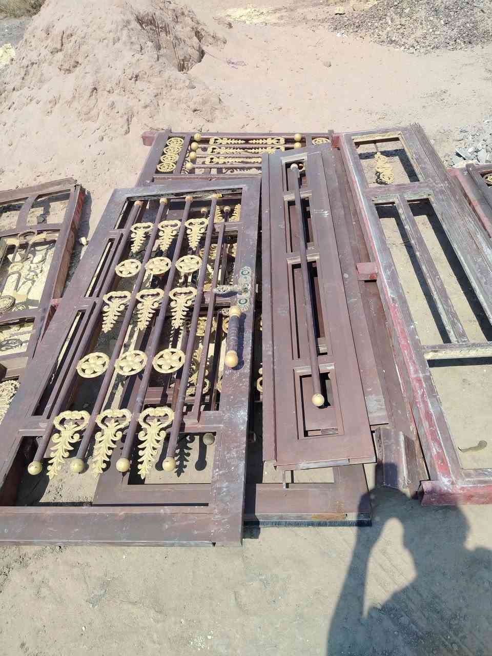 بيبان لبيع تفصال شرط شبابيك لعدد ***********
