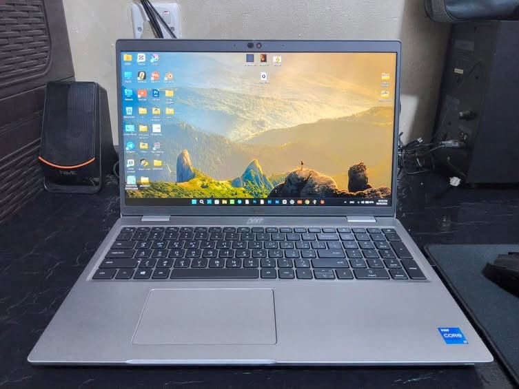 لابتوب للبيع Dell Latitude 5521 - شاشة لمس  - Core i7 جيل 11 
 شاشة 15.6 بوصة تدعم اللمس
 (CPU): Intel Core i7-11850H (معالج فئة H - 16 ثريد / ثماني النواة).
(RAM): 16GB RAM DDR4 

(SSD): M.2 NVMe SSD 256GB

(GPU): Intel UHD Graphics (  8GB   RAM).

السعر ٧٥٠ الف 
واتساب او اتصال ***********

نص مكتوب في الصور:
- DirectX Diagnostic Tool System Display Sound 1 Sound 2 Sound 3 Input This tool reports detailed information about the DirectX components and drivers installed on your system. If you know which area is causing the problem, click the appropriate tab above. Otherwise, you can use the "Next Page" button below to visit each page in sequence. System Information Current Date/Time: 08 August 2026, 15:56:38 Computer Name: DESKTOP-MMGDEV3 Operating System: Windows 11 Pro 64-bit (10.0, Build 26200) Language: English (Regional Setting: English) System Manufacturer: Dell Inc. System Model: Inspiron 3511 BIOS: 1.41.0 Processor: 11th Gen Intel(R) Core(TM) i7-1165G7 @ 2.80GHz (8 CPUs), ~2.8GHz Memory: 16384MB RAM Page File: 8353MB used, 22207MB available DirectX Version: DirectX 12 Check for WHQL digital signatures Help Save Page Save All Information Exit
- DirectX Diagnostic Tool System Display Sound 1 Sound 2 Input This tool reports detailed information about the DirectX components and drivers installed in your system. If you know which area is causing the problem, click the appropriate tab above. Otherwise, you can use the "Next Page" button below to visit each page in sequence. System Information Current Date/Time: 08 August 2024, 19:54:38 Computer Name: DESKTOP-MHOED3E Operating System: Windows 11 Pro 64-bit (10.0, Build 26200) Language: English (Regional Setting: English) System Manufacturer: Dell Inc. System Model: Latitude 5521 BIOS: 1.43.0 Processor: 11th Gen Intel(R) Core(TM) i7-11850H @ 2.50GHz (16 CPUs), ~2.6GHz Memory: 16384MB RAM Page File: 6515MB used, 2298MB available DirectX Version: 12 Check for WHQL digital signatures DiagLog 10.00.26100.6972 64-bit Unicode Copyright © Microsoft. All rights reserved. Help Next Page Save All Information Exit