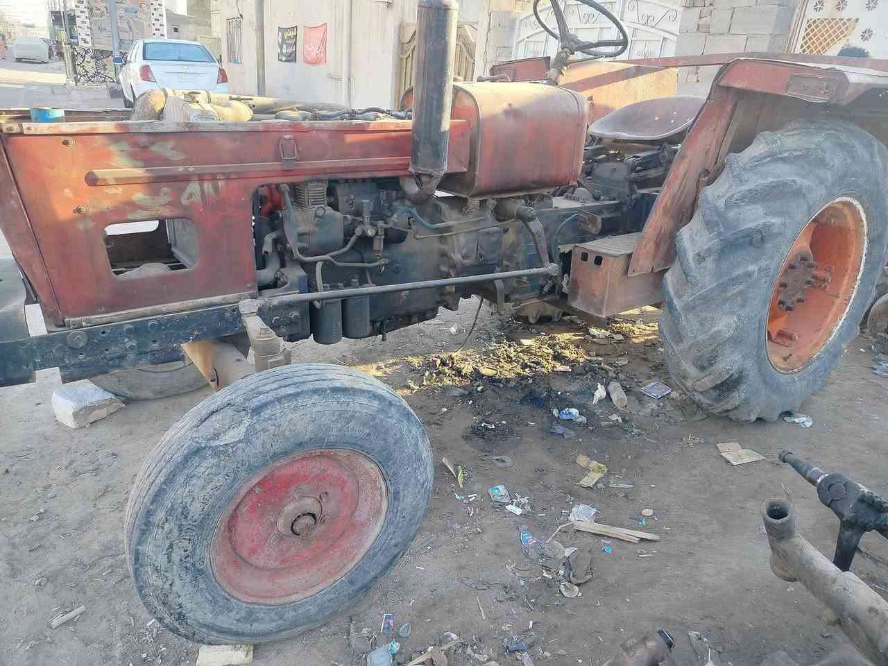السلام عليكم مكينه عنتر للبيع بدون جاهزه محرك كير جهاز بم نكره سلف السعر مليونين وبيهه مجال قليل العنوان ميسان العماره حي العسكري الاتصال على الرقم ***********
