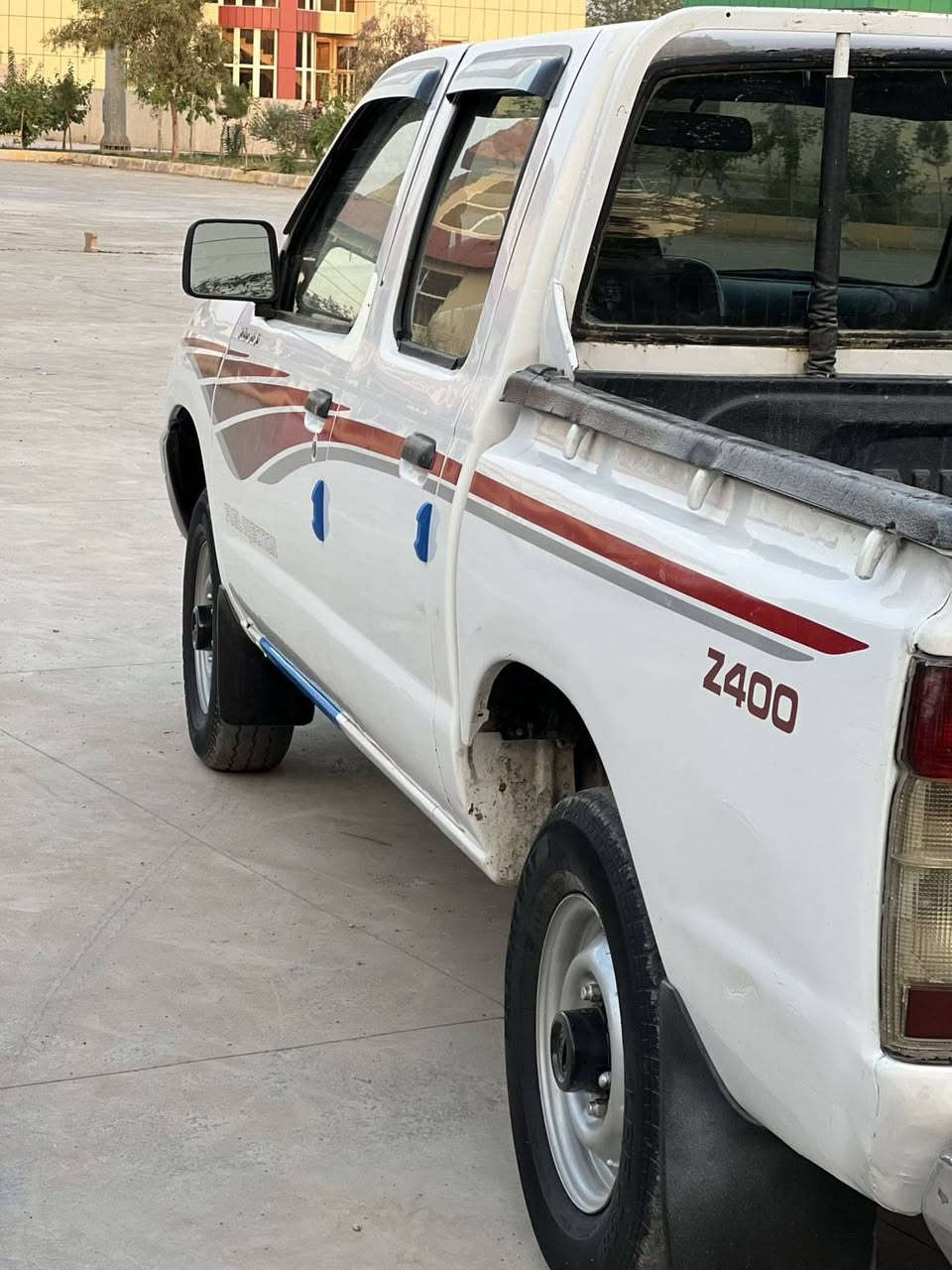 نيسان بيكاب • ٢٠٠١ • ٢٧٠٠٠٠