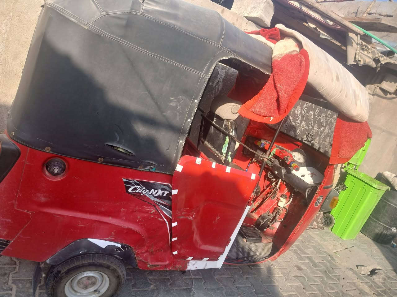 سلام عليكم شباب عدي تكتك بياجو ميدل 21 وراق صوليه رايده ٢و٧٠٠ وبيه مجال وانه. بخدمت شراي
هاذ رقمي ***********
