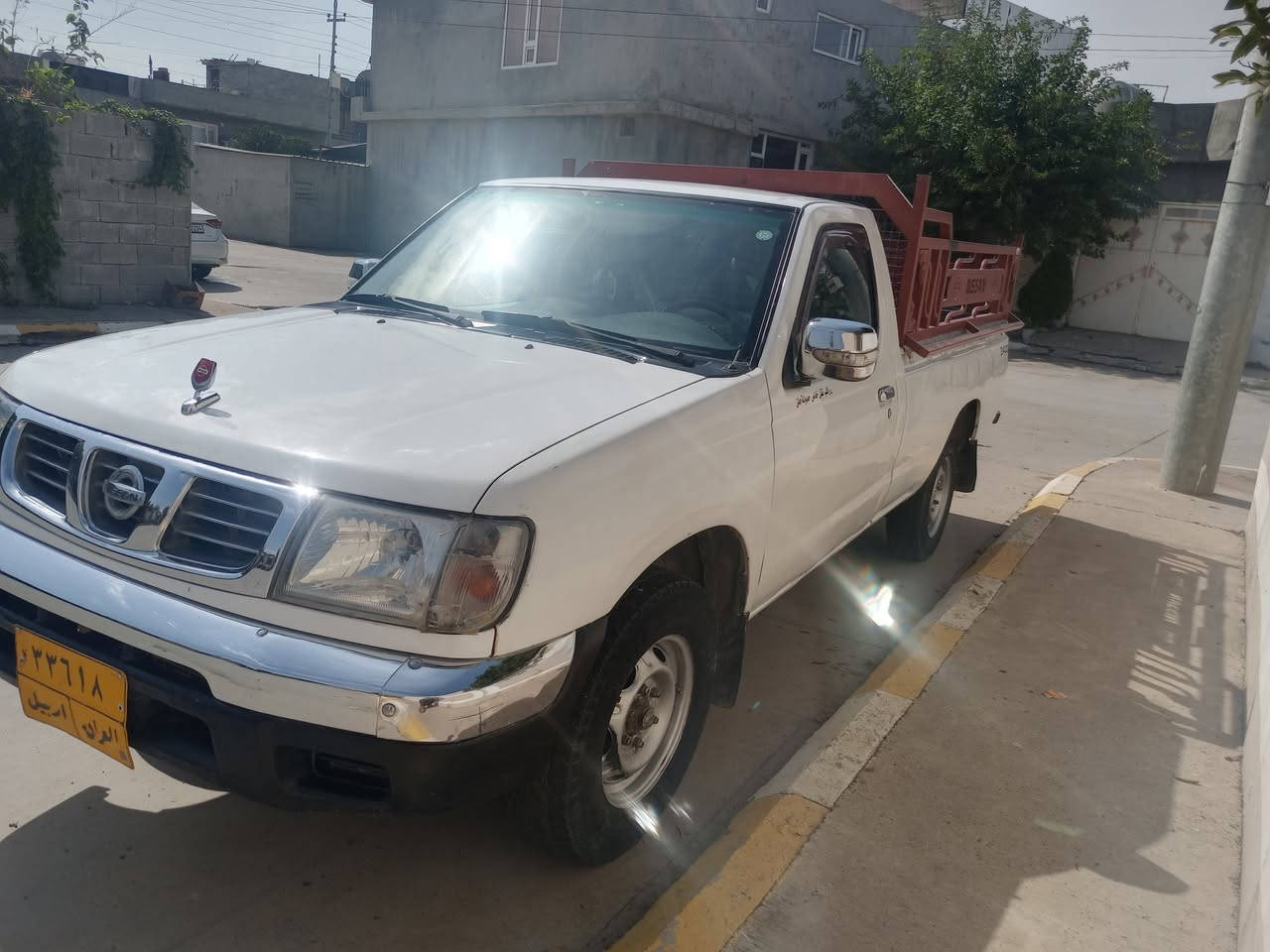 نيسان بيكاب • ٢٠٠١ • رقم اربيل
