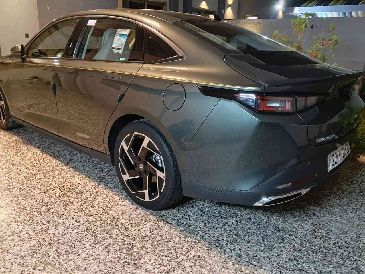 شانجان ايدو بلاص ٢٠٢٥
شانجان ايدو بلاص لامور اعلى فئه ٢٠٢٥ فول مواصفات 
لون اخضر غامق ( زيتوني ) 

رادارات امامي خلفي جانبي
 ٣٦٠ درجه

كامرات امامي خلفي جانبي 
٣٦٠ درجه
بانوراما

حساسات 

نضام قياده + مثبت سرعه 

حساس على السائق في حال اغمى عليك 

ايمائات تتحكم من خلال الاشاره فقط

اوامر صوتيه 

وبعد بيها هواي مواصفات ما يخلصن 

عارضها  ٢٥ مليون وبيها مجال 

بيها بارد اربع اصابع اسفل الباب فقط مكفوله من صبغ
مكانها بغداد السيديه 
*********** هـ
