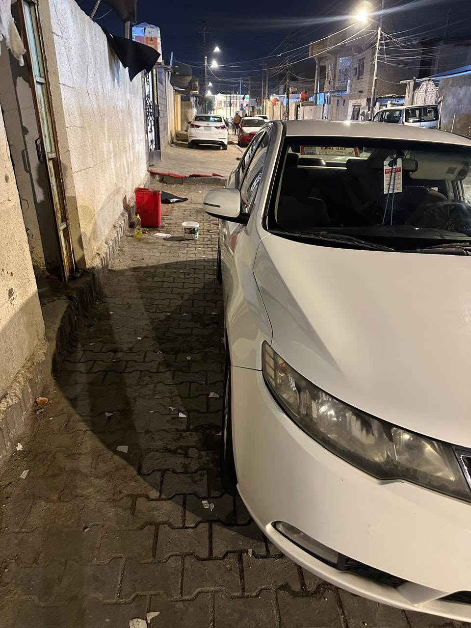 سيراتو 13 خليجي مكفولة من صبغ والضربه بيها بارد بسيط فول مواصفات عدا الفتحه سياره جاهزه من كلشي رقم بصره تحويل ثاني يوم مكينه وكير بالكارتون تبريدمنضومه جديده السعر 93وبيها مجال بسيط ***********
