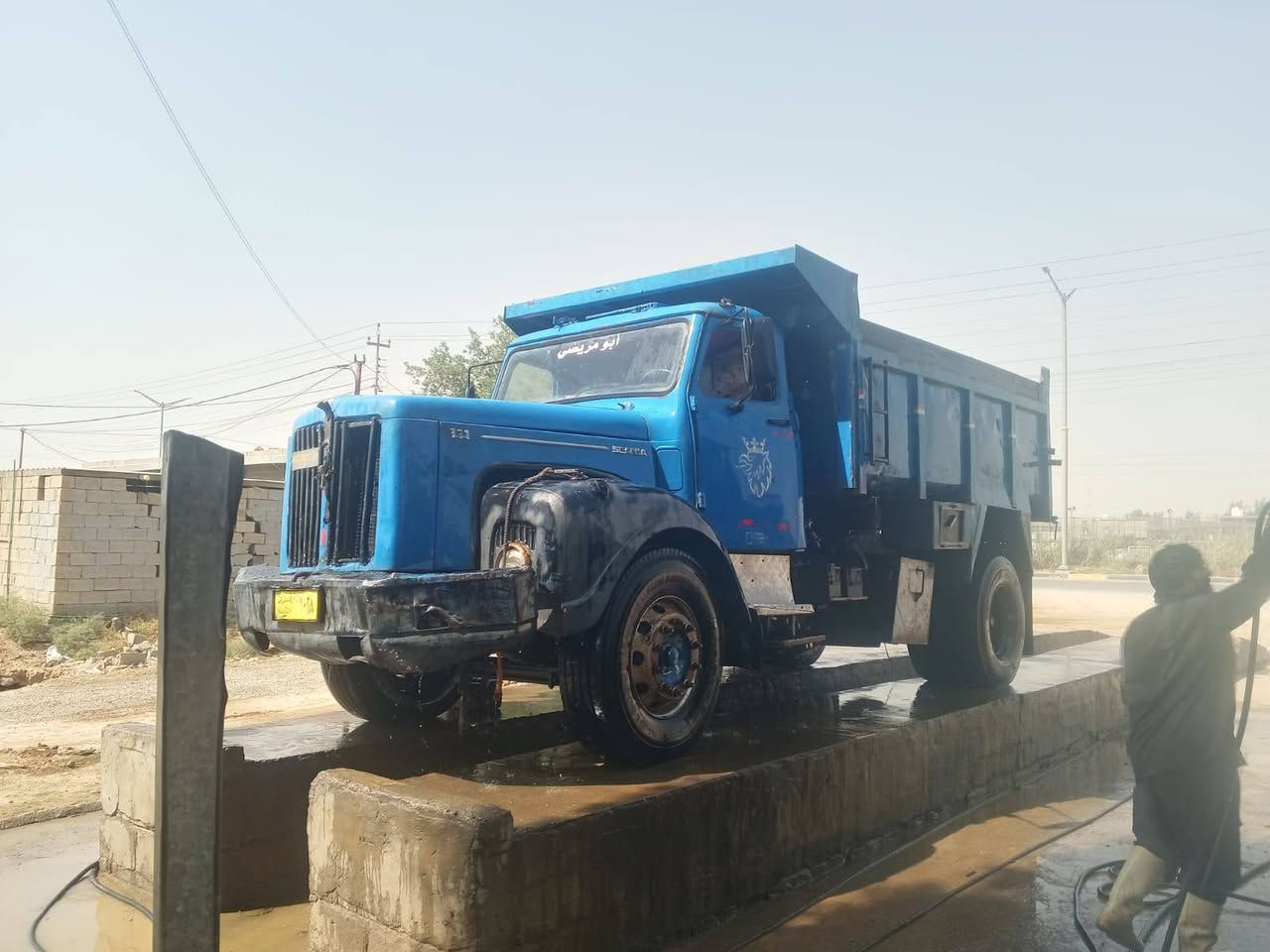 السلام عليكم سكانيا للبيع مكينه 111 قير خمسه وخمسه رقم بغداد *********** رجاء مو شراي لا ينتصر
