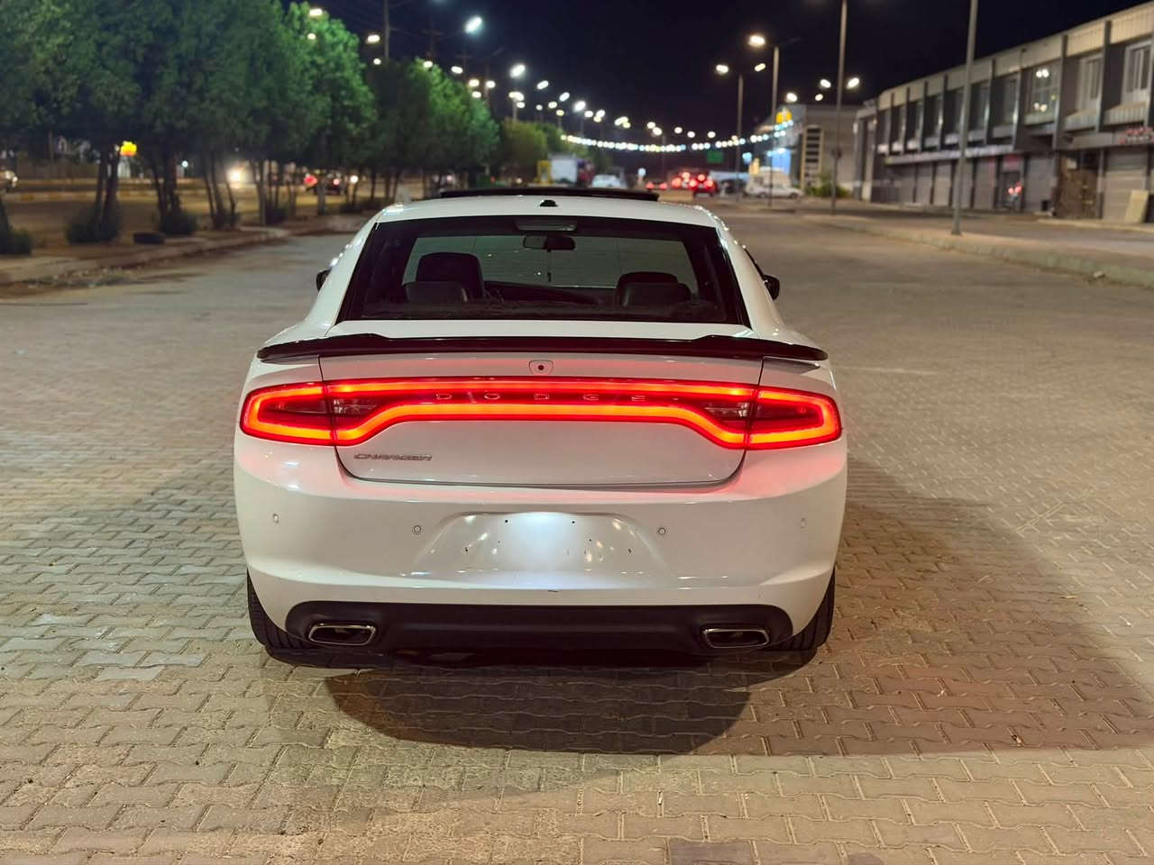 جارجر SXT بلاص موديل 2022 
فول الفول 
رقم سليمانيه   الجديد بسمي 
تحويل ثاني يوم
مواصفات 
محرك 3600 (V6)
تشغيل عن بعد 
كشنات جلد 
سلايد (فتحة )
شاشه وسط
كاميرا دوارة
كرسي كهرباء تبريد تدفئة
كشن خزن 
ويل 20 رياضي
تحكمات فوول  
تبريد قطعتين وبعد مواصفات ال sxt بلاص معروفة 
حادثه بصيط جدن جاملغ السكن فقط بدون ايرباك كفاله الباقي 
السعر 238 
مكان السياره ديالى خانقين
رقم صاحب سيارة ***********
