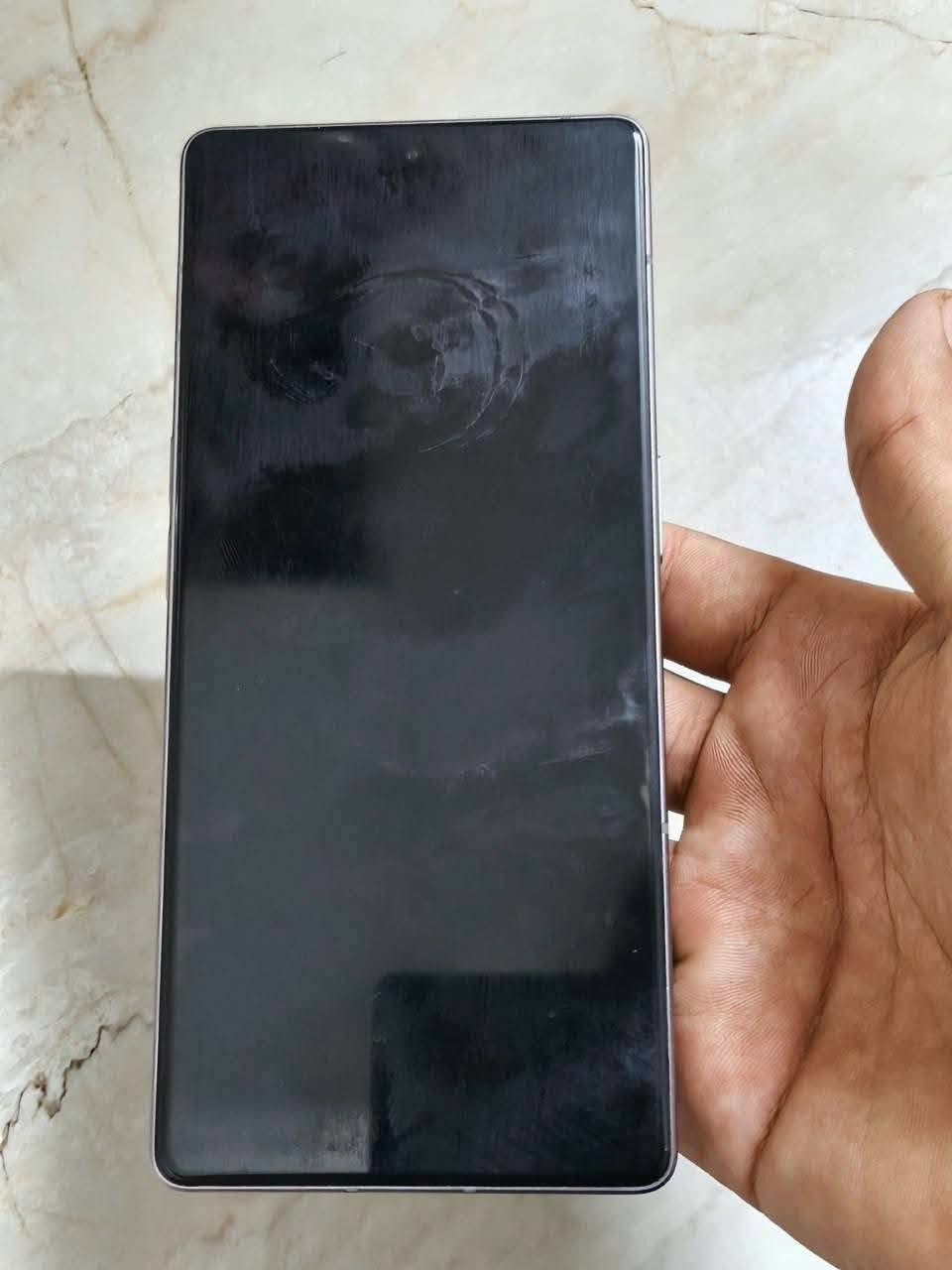 Infinix NOTE 50 Pro
ذاكرة ؛ 256 
بطارية  5200
نضافة الجهاز 98‎%‎
كلش زينة  يرهم مراوس ب ايفون 
جهاز كلة شغال ما بي اي خلل
السعر ؛ 250 وبي مجال بسيط 
مكان ؛ الصويرة طريق مطار 
***********
