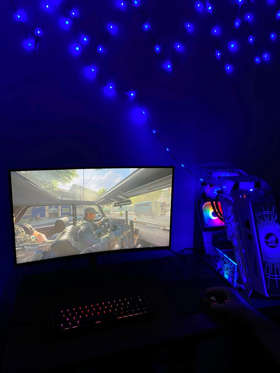 للبيع كيس Gaming قوي جدًا وبحالة ممتازة
اخوان مستعجل على بيعتها الله شاهد مراح تلكه هيج مواصفات بهذا لسعر كيس نضيف وجديد وشتريد يشغلك وفريمات عاليه 

المواصفات:

CPU: Intel Core i7-11800H

GPU: RTX 2060 6GB

RAM: 16GB

Motherboard: HM570

Storage: M.2 512GB 

Cooling: مبرد مائي 

يشغل جميع الألعاب الحديثة والشهيرة بأداء ممتاز، ومناسب للألعاب، التصميم، المونتاج، والاستخدام الثقيل.

جهاز قوي وسريع، ومواصفاته ممتازة للألعاب والاستخدام اليومي، وتكدر تلعب ألعابك المفضلة براحة وبأداء سلس.

الجهاز مستخدم استخدام قليل ونظيف جدًا وحالته ممتازة.

البيع: الكيس فقط

السعر: 800 ألف دينار فقط

وبي مجال

رقمي : ***********

