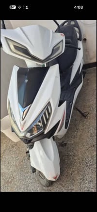 سكنس شحن سرعه 75 كيلو  تمشيك مسافه 50 كيلو بالشحنه  بطاريات سوبر كرافي...