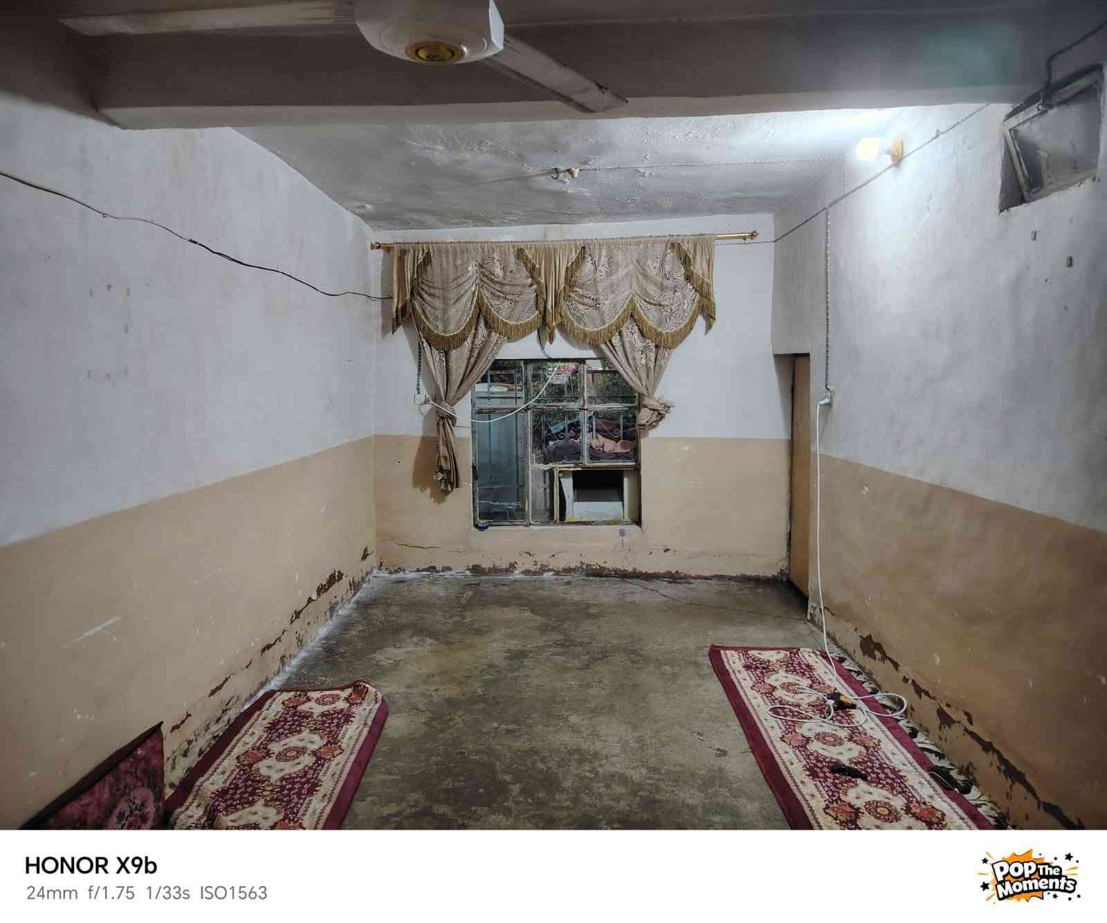 السلام عليكم بيت للبيع بال عسكري مقابيل مول فاضل القديم سايدين العلوى مساحة القطعه 250متر طابو صرف سند 25شرط التحويل البيت قريب السايدين بضهر التجاري أول فرع السعر 65وبي مجال الرقم *********** بي واتساب

نص مكتوب في الصور:
- HONOR X9b 24mm f/1.75 1/50s ISO706
- HONOR X9b
- 24mm f/1.75 1/25s ISO4706
- 24mm f/1.75 1/33s ISO1563
- POP The
- Moments