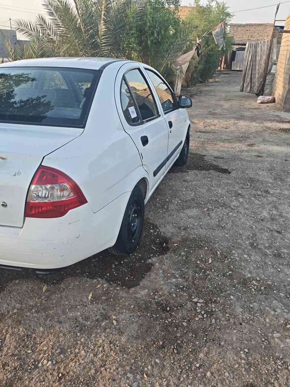 سلام عليكم طيبه للبيع كفاله عامه كامله المواصفات سياره استخدام شخصي مكينه حداديه مكينه كير خير من الله تبريد تدفئه رقم نكليزي بعدني ما شاده سعر 45 وبيه مجال حك الجيه غير متواجد فيس***********
