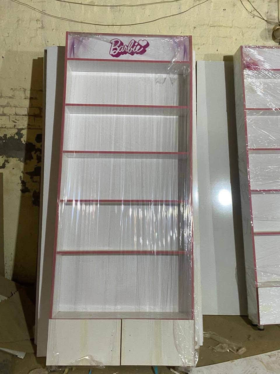 انسب الاسعار للديكورات 
فاترينه عدله: 80ألف 
فاترينه +ابواب: 110ألف
فاترينه +ابواب +اعلان 120ألف
(قياسات) ارتفاع240عرض 80عمق20
يوجد توصيل جميع المحافظات 
تواصل واتساب  (***********)
ويوجود لدينا كادر عمل خارجي ☝🏻
