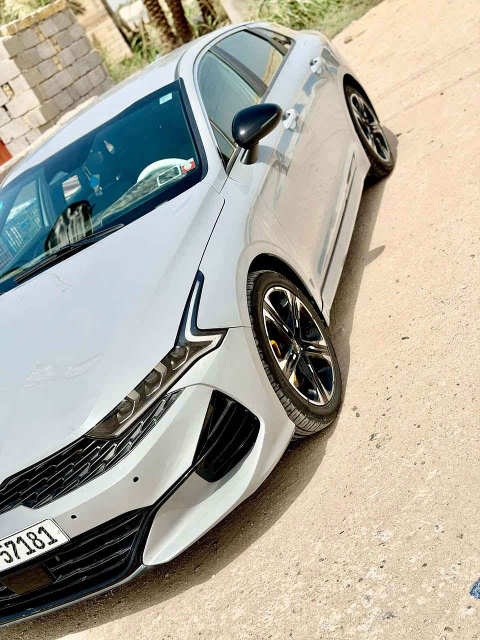 KIA K5 GT LINE
2023 موديل 
السياره فقط دعاميه لون مميز 
بدون ارباك
سيارة باسمي رقم بغداد انكليزي 

المواصفات:

1-بصمة ابواب وتشغيل

2-تحكم استيرن كامل 

3- كشنات الامامية كهرباء 

4-كراسي جلد اسود

5 - وختم شعار GTline

6-رادار امامي + خلفي

 (توقف خلفي ذاتي) 

7- شاشه كبيرة كار بلي( بلوتوث ، USB  AUX )

9- حجم المحرك 1600 تيربو

10- رادار امامي + خلفي

11- لد نهاري

‏12 -انظمه قيادك 6

13-ويل كب 19 

14- شاشه عرض اعطال بالدشبول

15- كروز سرعه ذكي  ( مثبت سرعه )

16- كشنات تدفئة 

17-سايد بريك بصمه 

‏18- GPS الخرائط

19- نظام النقطه العمياء

20-  صندق كهرباء

21- قيادة ذاتية

22- شاحنة واير ليس

23- تحديد مسار 

24--تشغيل عن بعد

25-- مخارج شحن أمامي 

26-- رادار جانبي + امامي+ خلفي

رقم الشاصي 5xxg64J2xpg199989
للاتصال ***********
