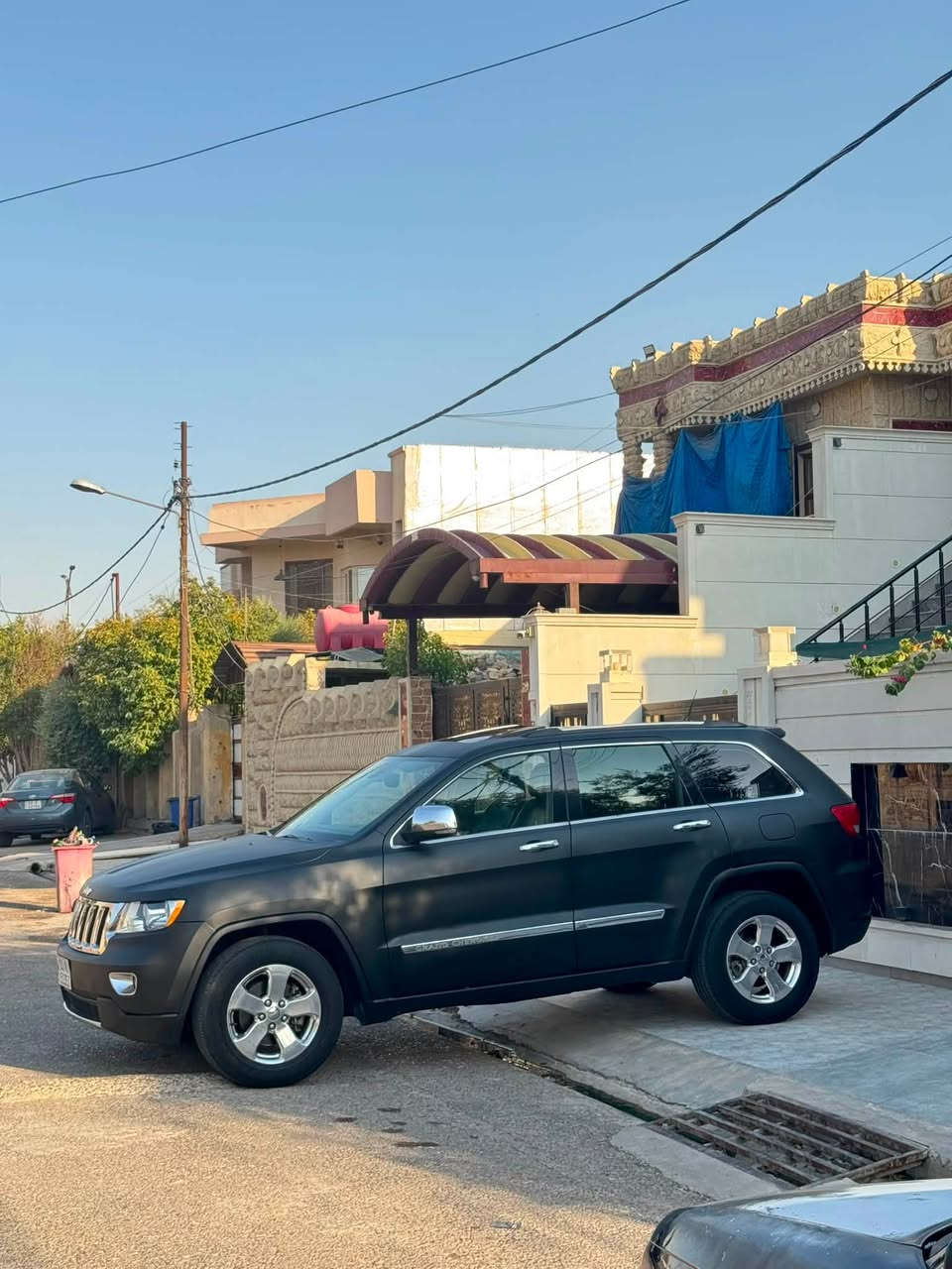 جيب لاريدو ٢٠١١ فول فول لمتد دمام خلفي وبانوراما وماوس بدون حادث وايرباك ودواخل صبغتها مات للجماليه وعندي صورها قبل الصبغ كير ومحرك بالشرط سنويه وهزة جدد شرط التحويل كشنات جلد وتدفئة وتبريد سيارة بلاديه وجديدة جاهزة مكانها كركوك للاستفسار ***********
سعرها ١٢٥
