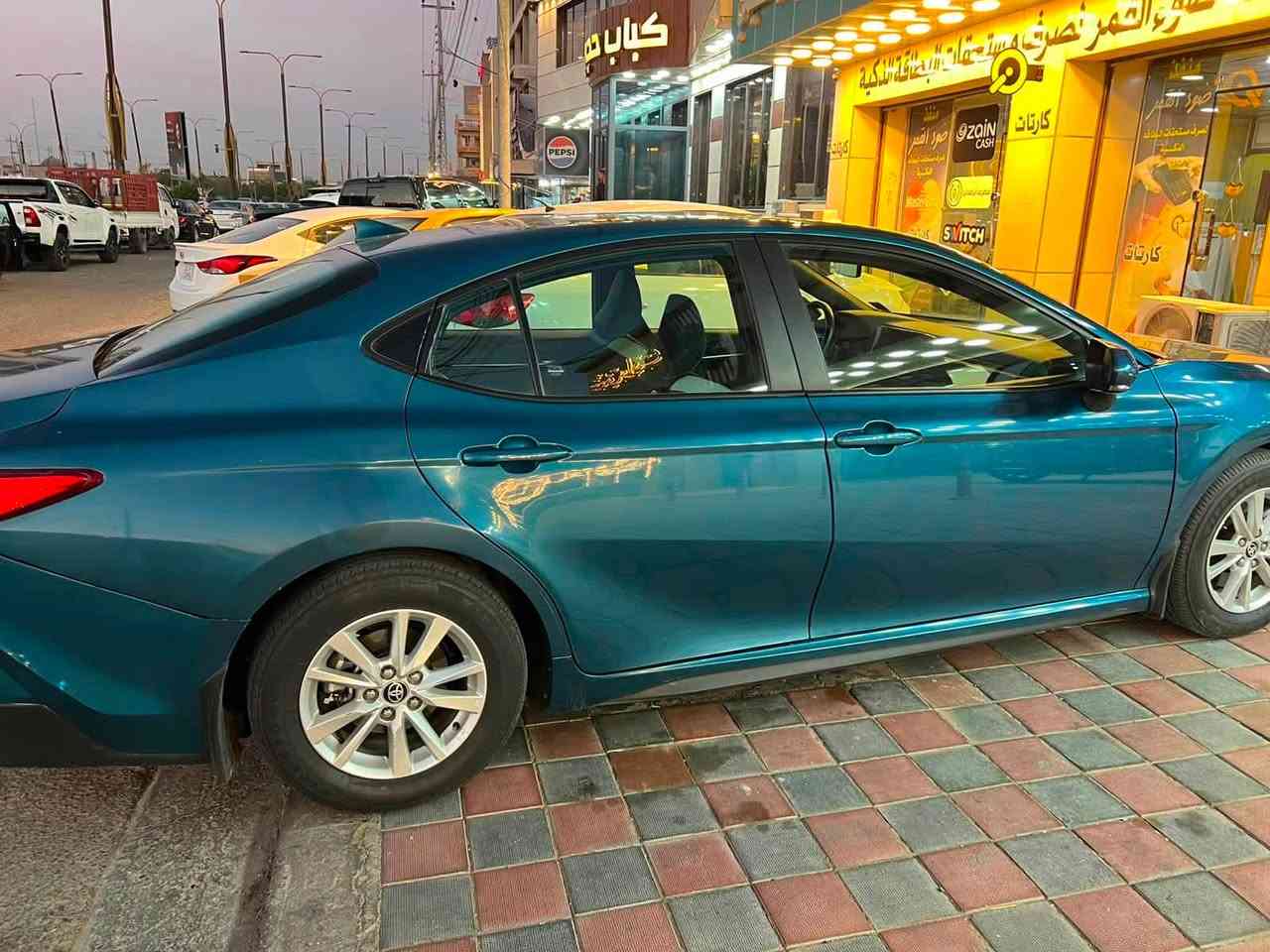 كامري موديل 25 هايبرد 
تبديل صندوق 
وصبغ جاملغ خلفي 
مواصفاتse
رقم بغداد 
الاستفسار 
***********
السعر 212 ورقه وبيها مجال
