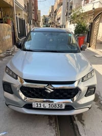 وبركاته  للبيع فقط / سيارة سوزوكي كراند فيتارا مكينة السيارة 1500 تنفس...