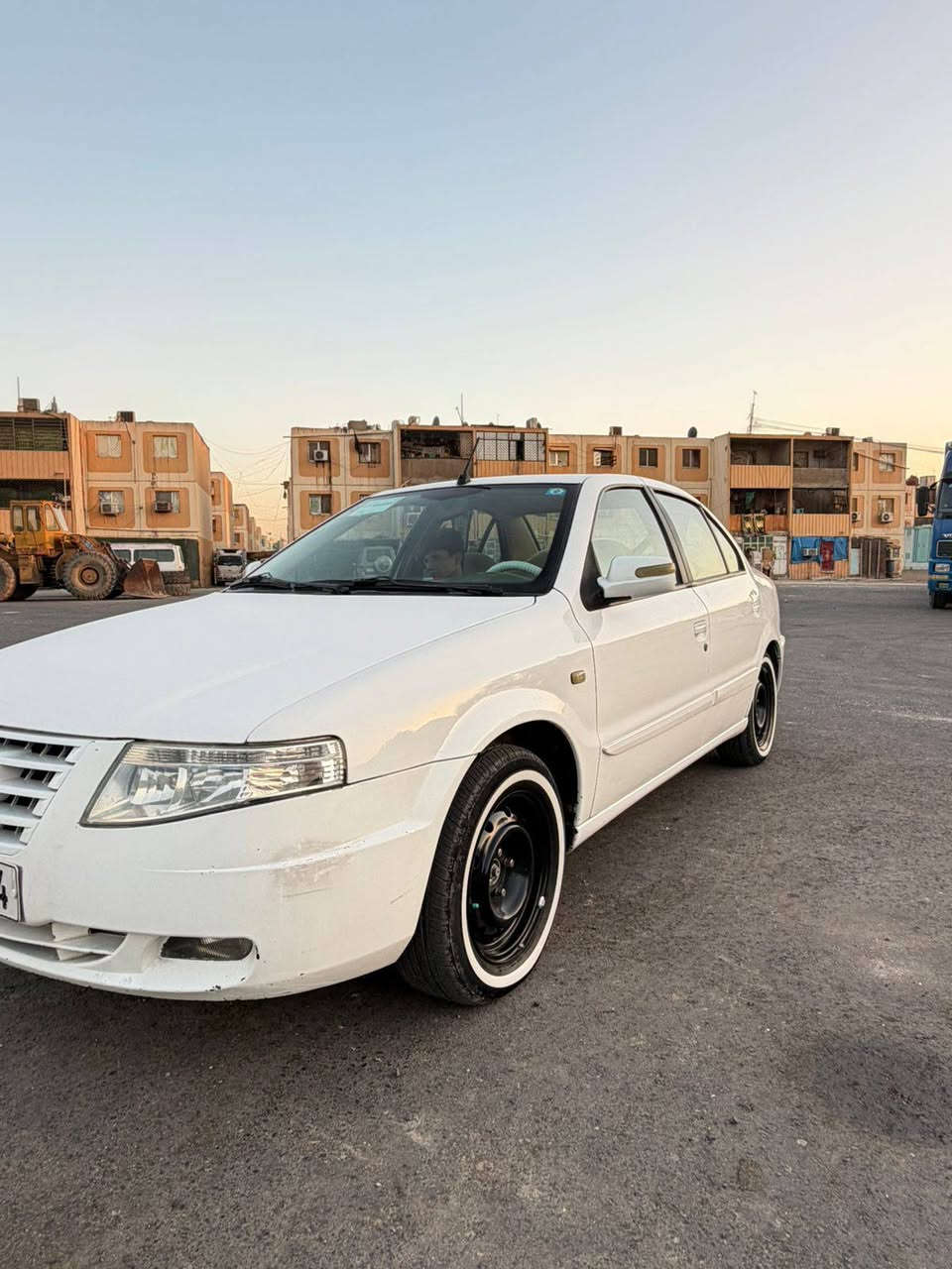 سياره كفاله عامه بسمي بغداد رقم جديد مكان بغداد قريب مرور رستميه موديل 12 هزه جديده 48 وبيها مجال حك جيه سياره مابيها لا جطل ترايك زيرو ***********
