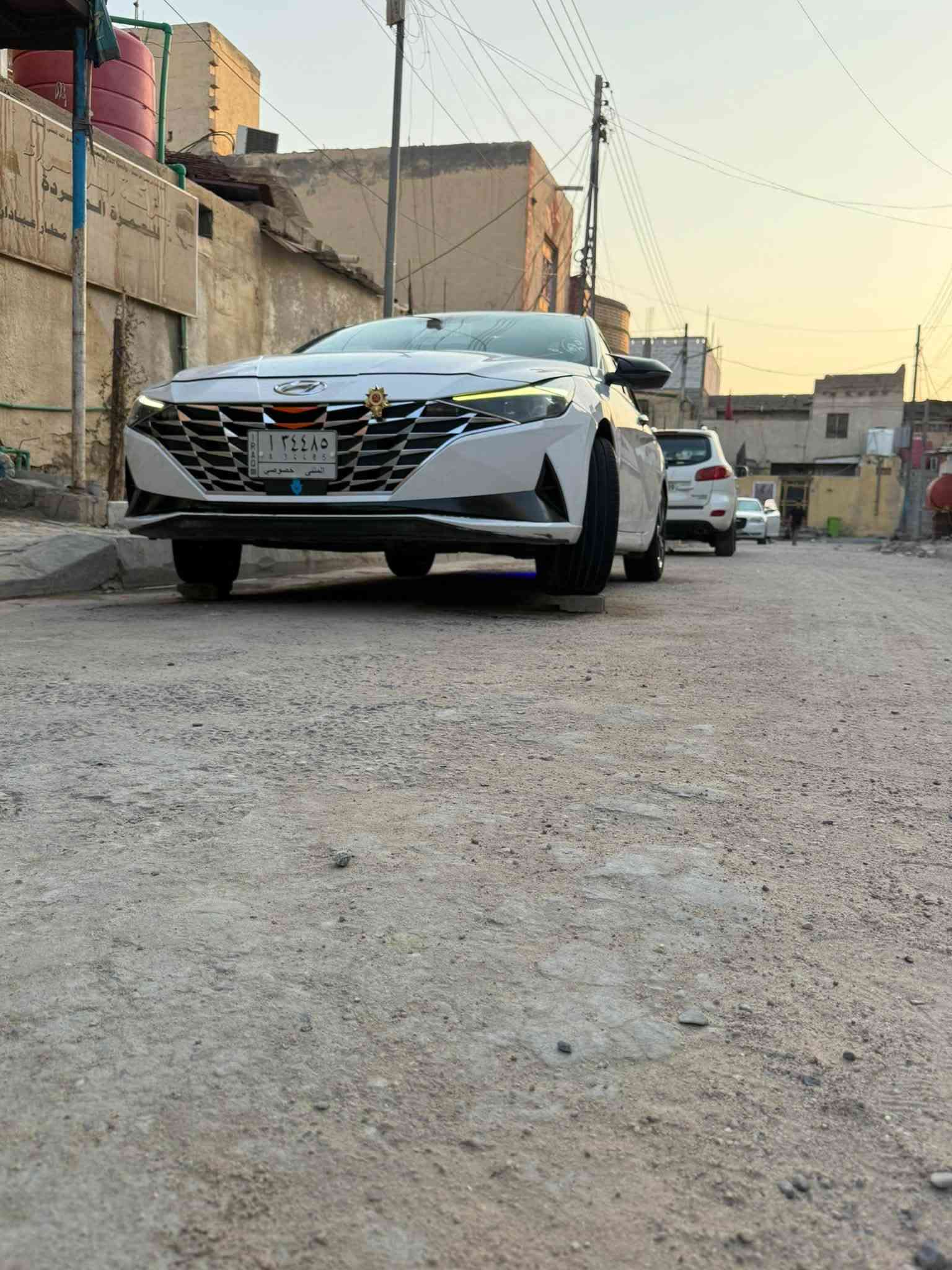 السلام عليكم النترا البيع وارد مريكي المديل 2021 السيارة حادثه بنيد ومدكر بدون دواخل رقم مثنى معوقين باقي ربع تشهر وصير حره تصدر وكاله محرك ٢٠٠دوس كير ومحرك حداده تبريد تخم تاير كله كفاله مكان السياره البصرة حي الحسين سحر خاص واتساب واتصال رقم الهاتف ***********
