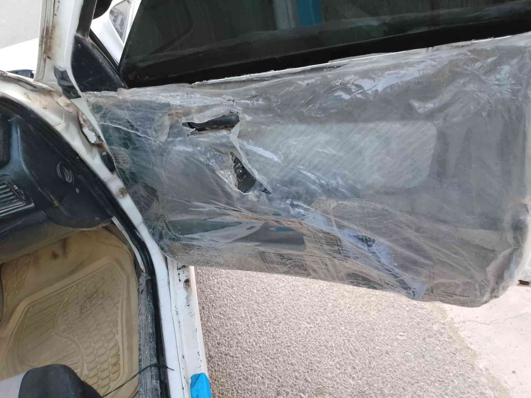 سلام وعليكم اخوان النتره دمعه دبل تريشه  للبيع موديل 95 رقم بغداد الانكليزي مشروع وطني سنويه لل 31 محرك وكير بشرط تايرات فوك نص عمر كهربائيات كلهن شقاله السعر 25وبيهه مجال قليل لل اتصال ***********
