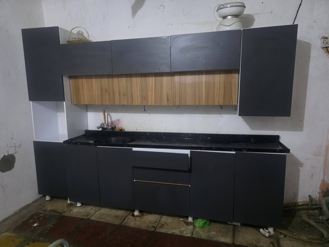 كاونتر نضيف للبيع
مشتري ب900 
ابيع 350
سبب البيع الانتقال الى مطبخ اصغر 

***********

