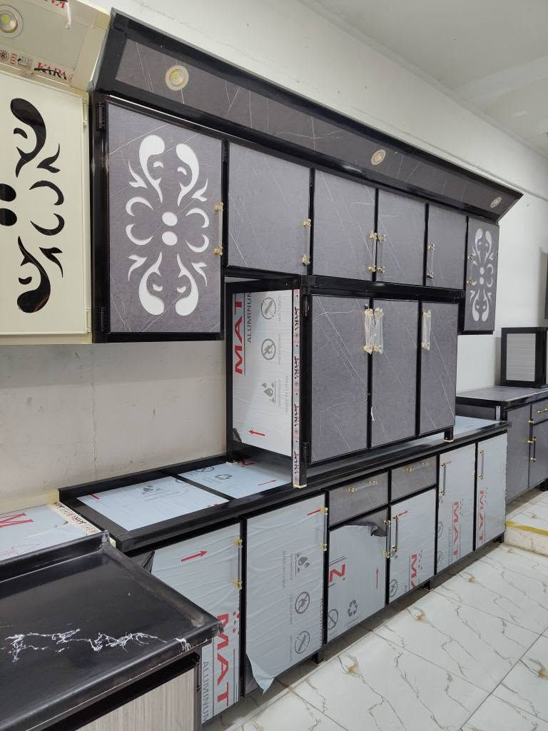 كاونترات المنيوم جديد 
العنوان موصل الجانب الأيمن شارع النبي شيت معرض الإمارات *********** 
*********** واتساب موصل, نينوى
