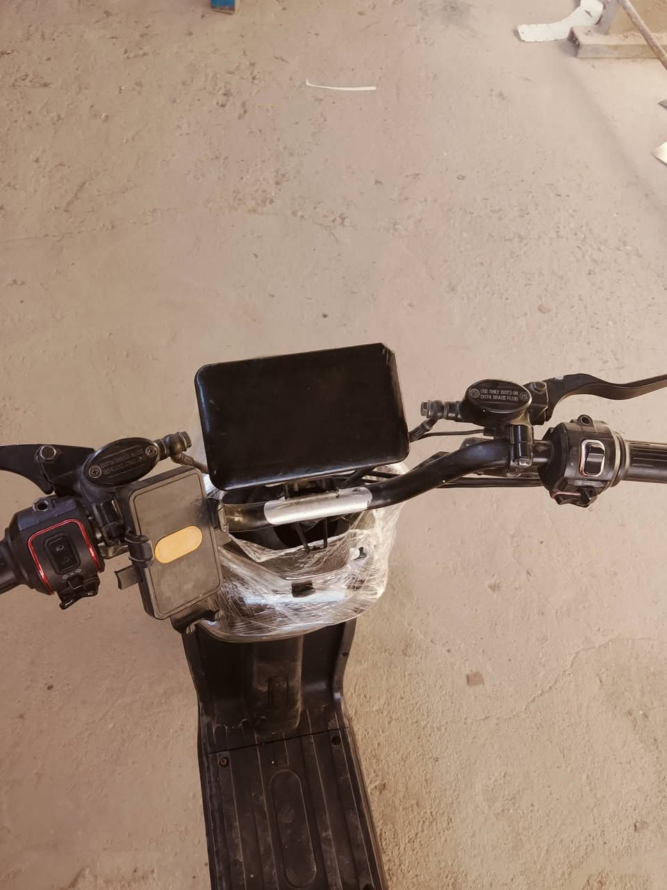سلام عليك دراجه R9 الموديل 2025 دراجه جديدة بطاريات جديدات بصمه سويجين سعر 290 بيه مجال قليل مكاني البصرة الزبير *********** بيه واتساب
