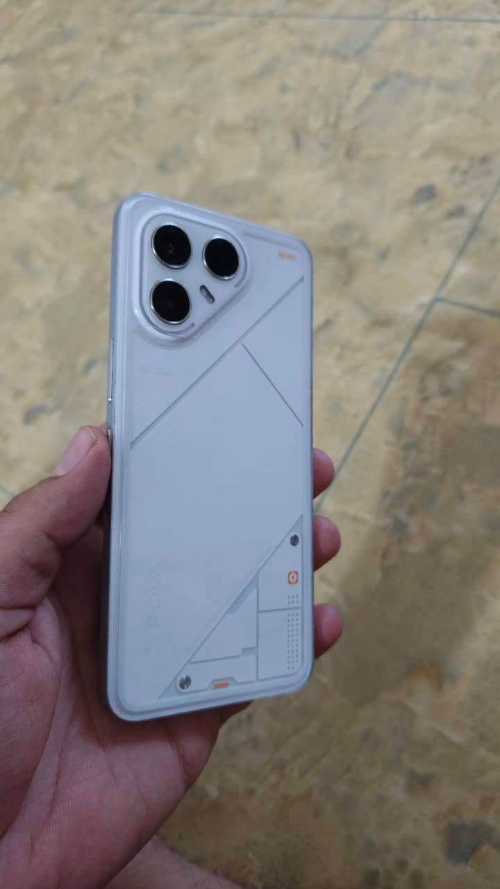 للبيع تكنو بوفا 7 الترا 5G   كفاله فقط شاشه مفطره  وشغال طبيعي 120 فريم بطاريه 6300 شحن 70 واط مواصفات معروفه سعر 200 وبي مجال قليل مكاني المجر ناحية لعدل ***********
