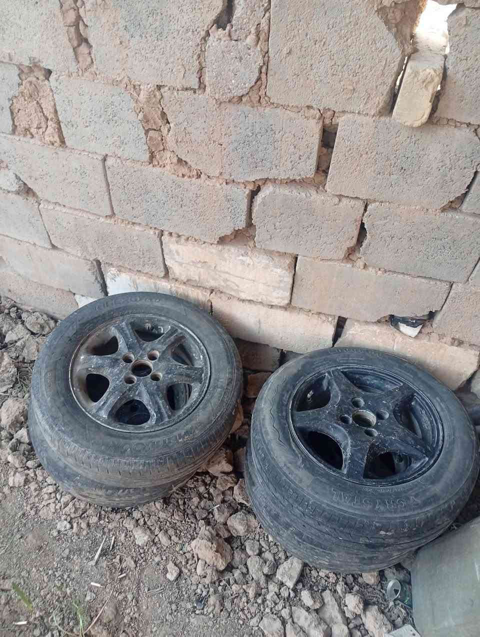 غراض تفصيخ باتري شرط ضمان 3 تيام.. مرايه.. شيري كوين.. عقل مكينه كورله تسعينات جام كامل مال بيبان.. فان.. سلف مال كورله.. وياله يرهمن على بيجو سمند شيري كوين. ***********
