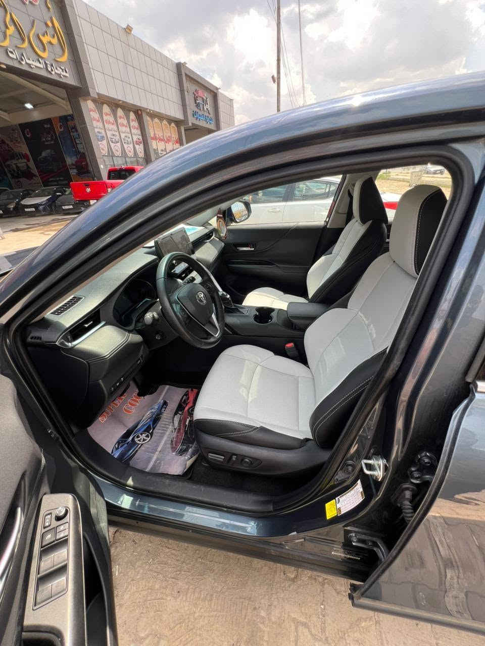 تويوتا فينزا 2024 (فئة LE) - ماشية 16 ميل فقط!
رقم بغداد، وجاهزة للتحويل والتدقيق.
📍 الموقع: بعقوبة 
(متوفرة للبيع أو المراس بشيء يناسب).
السيارة نظيفة وجاهزة
📞 للتواصل: والاستفسار على هذا الرقم
📲 ***********
📲 ***********
