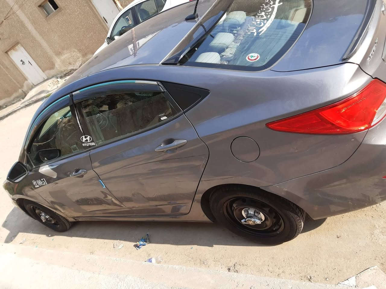 اكسنت  امريكي 2017
مكنيه gdi 1600
سنويه باسمي شرط تحويل
كير مكينة تبريد خير من الله 
ضربتها من امريكا بابين عكس السايق بيها جهة مصبوغة نفس ضربة امريكا 
سونار ناشرة
رقم بغداد 
ماشية ٨٥ ميل
السعر ٨٥ وبيها مجال بسيط 
بغداد الشعب قرب المحكمة 
للإتصال ***********
