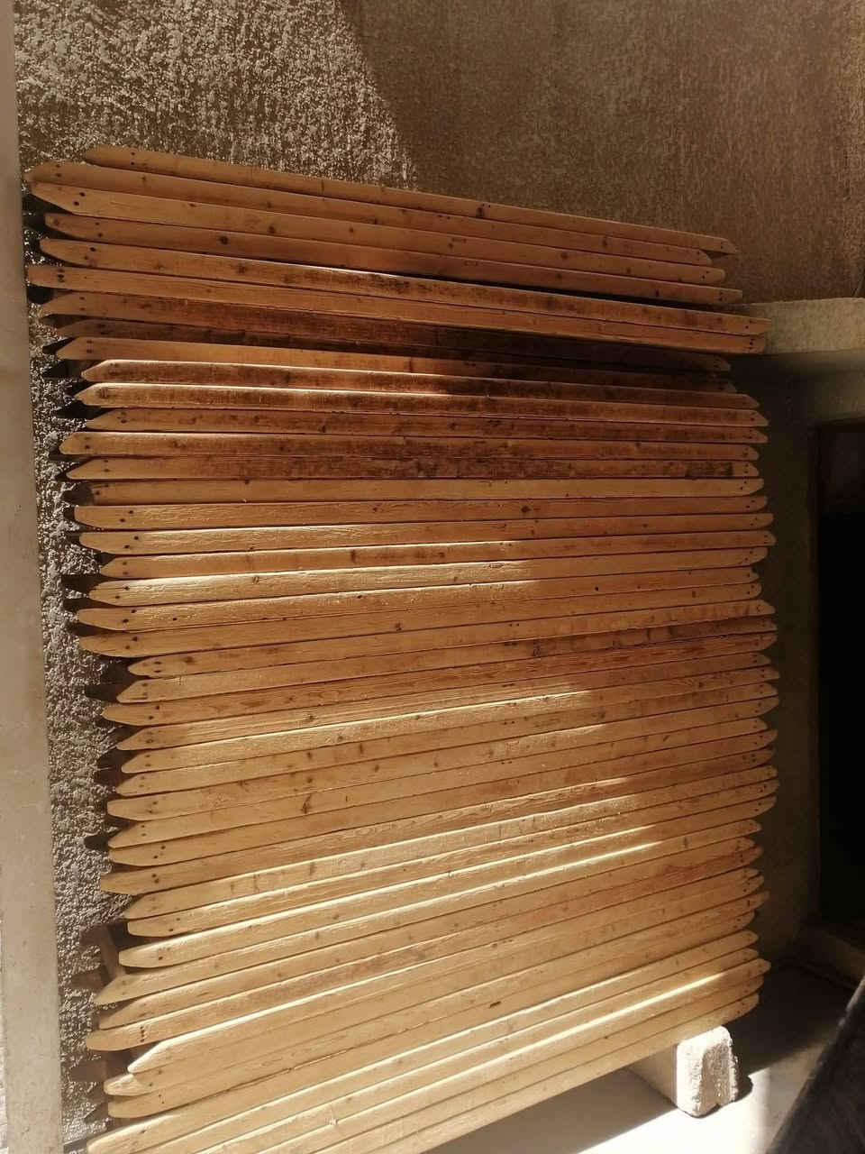 طاوليات للبيع نضيفات معاكسه قويه  عدد 150 طاولي.سعر  5.قفل مستعجل عله بيعتهن ***********
