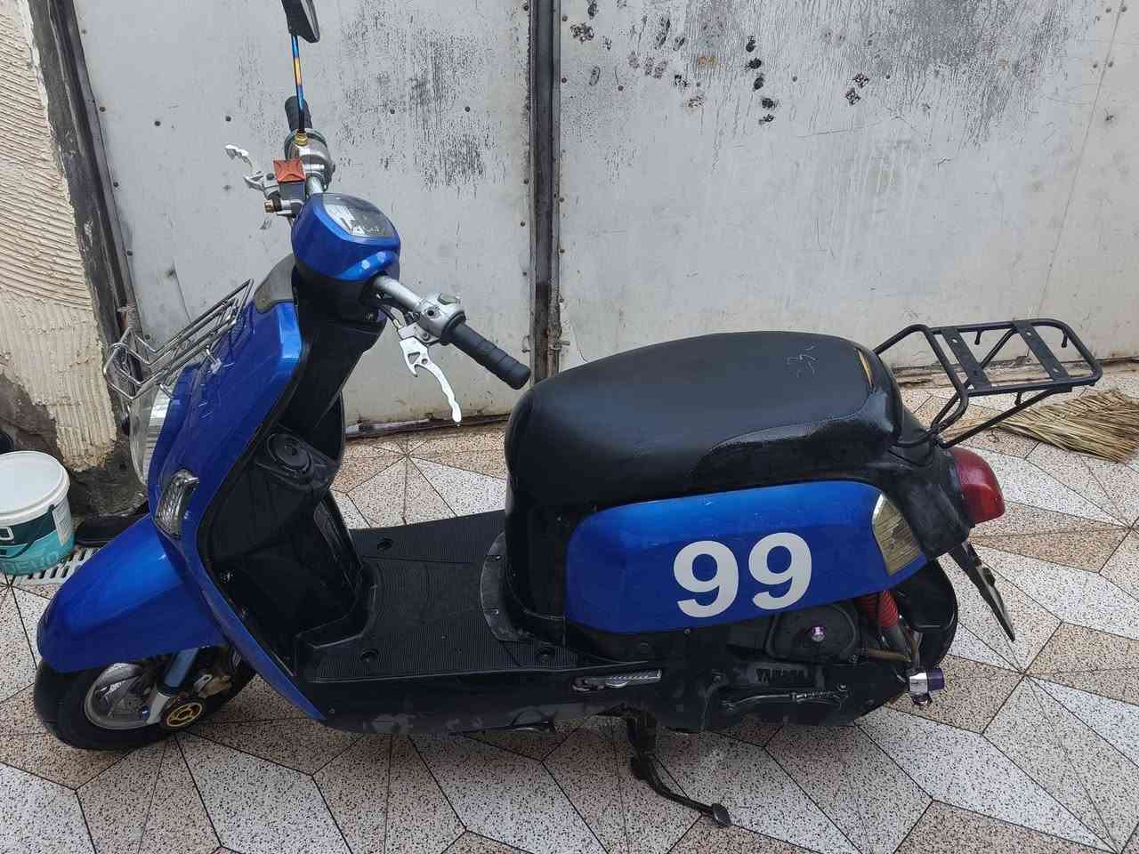 سلام عليكم بوليس للبيع او مراوس ب اربعه كير او فراشه نضيفه فقط كله ختم واحد كفاله عامه وياله رياضي دبلات رياضي دراجه نصهه رياضي مزوده بوشه 55 شلعه ومعدل شرط دراجه حلوه ونضيفه مكاني نجف مشخاب السعر 650 وبيهه مجال للستفسار ***********
