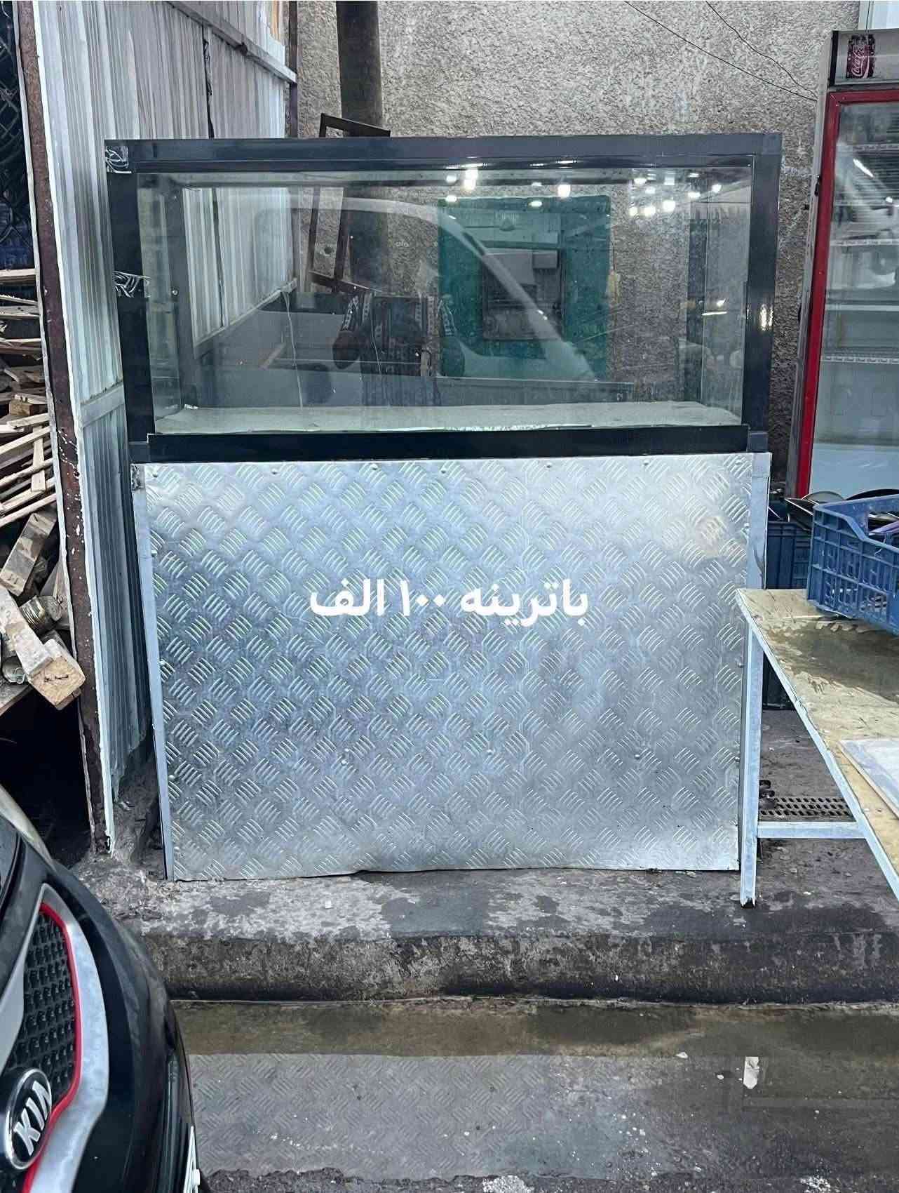 البياع تقاطع درويش • ميز فصال ٦٠×٢م • باترينة