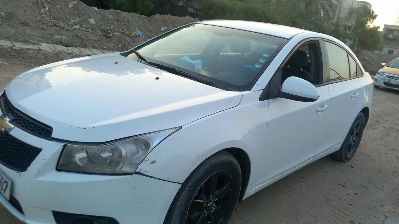 السلام عليكم
كروز شوفرليت امريكي بيع سريع السعر 62 وبيه مجال 
***********

