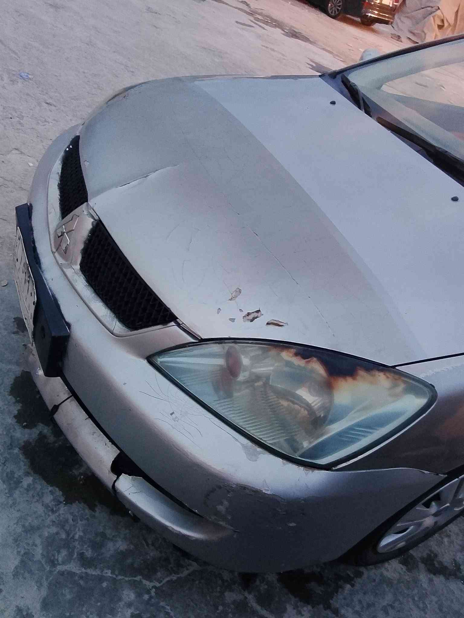 سلام عليكم لانسر للبيع موديل 11 بسمي تحويل رقم دياله محرك كير صدر نص عمر تخم تاير نضيف تبريد تلج يرادلهه صبغ حزام لونهه جارد سعر 58 وبيهه مجال مكان بغداد ***********
