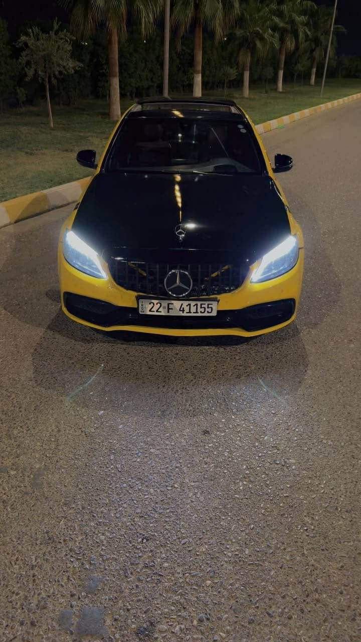 للبيع

مارسيدس c300 2016  اربيل AMG كت كامل

فول 1/1 

فتحه بانوراما

شاشه جبيره 

سياره كلش كلش جديده وبدون نقص 

سياره حادث مابيها مغيرين لونه اصفر

سعر145 وبيها مجال

رقم الهاتف *********** كركوك, العراق
