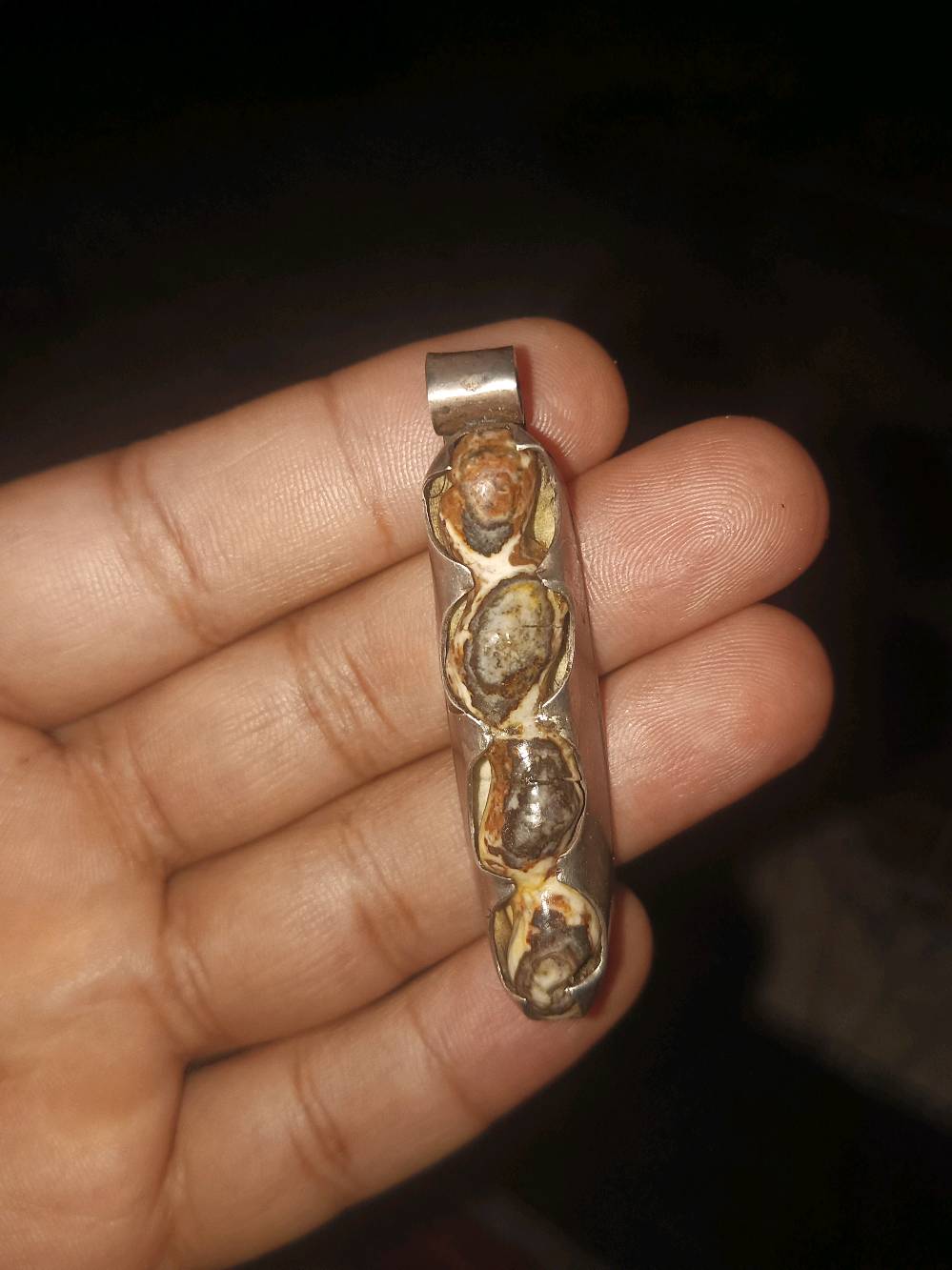 معطف • عرج داوودي • سياقة فضة