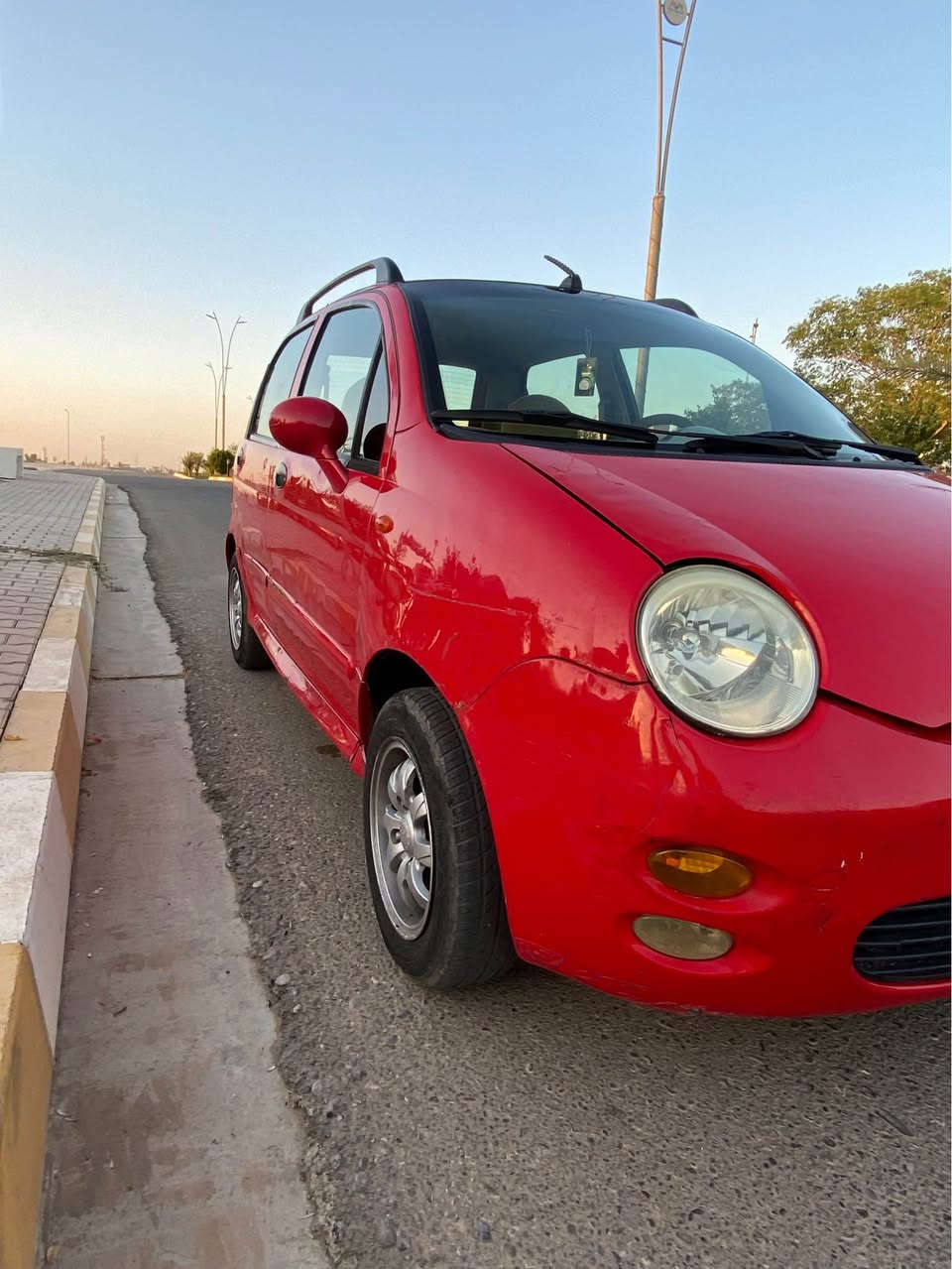 كيو كيو ٢٠١٢
كير اوتماتيك سيارة نظيفة مال داخل 
محرك كير تبريد بالشرط 
سيارة نظيفة 
دسكات بنزات جديد
باتري جديد 
سلف جديد 
كهربائيات كلها شغلة
دوشمة جديد 
دواخلها حلوة ونظيفة 
رقم بغداد تحويل او وكالة صاحبها في كركوك 
شراي اتصل 
*********** كركوك, العراق
