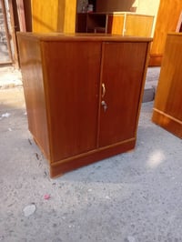 بوفيه حجم صغير مستخدمه  (صاج نضيفه جدا ) سرير ابو نفر واحد نضيف ومدوشم...